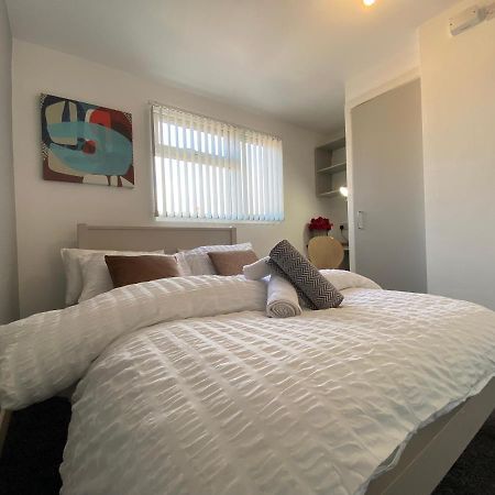 Nice Living Serviced Accommodations 2 โคเวนทรี ภายนอก รูปภาพ