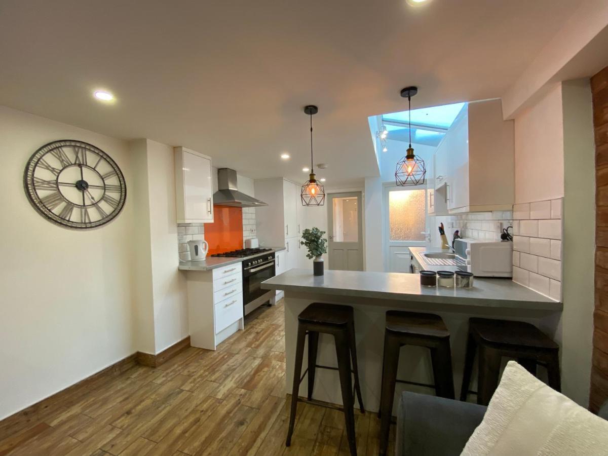 Nice Living Serviced Accommodations 2 โคเวนทรี ภายนอก รูปภาพ