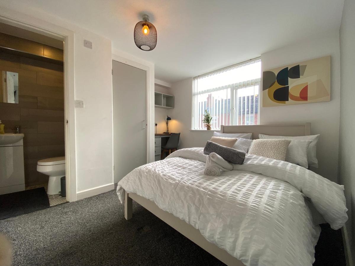 Nice Living Serviced Accommodations 2 โคเวนทรี ภายนอก รูปภาพ