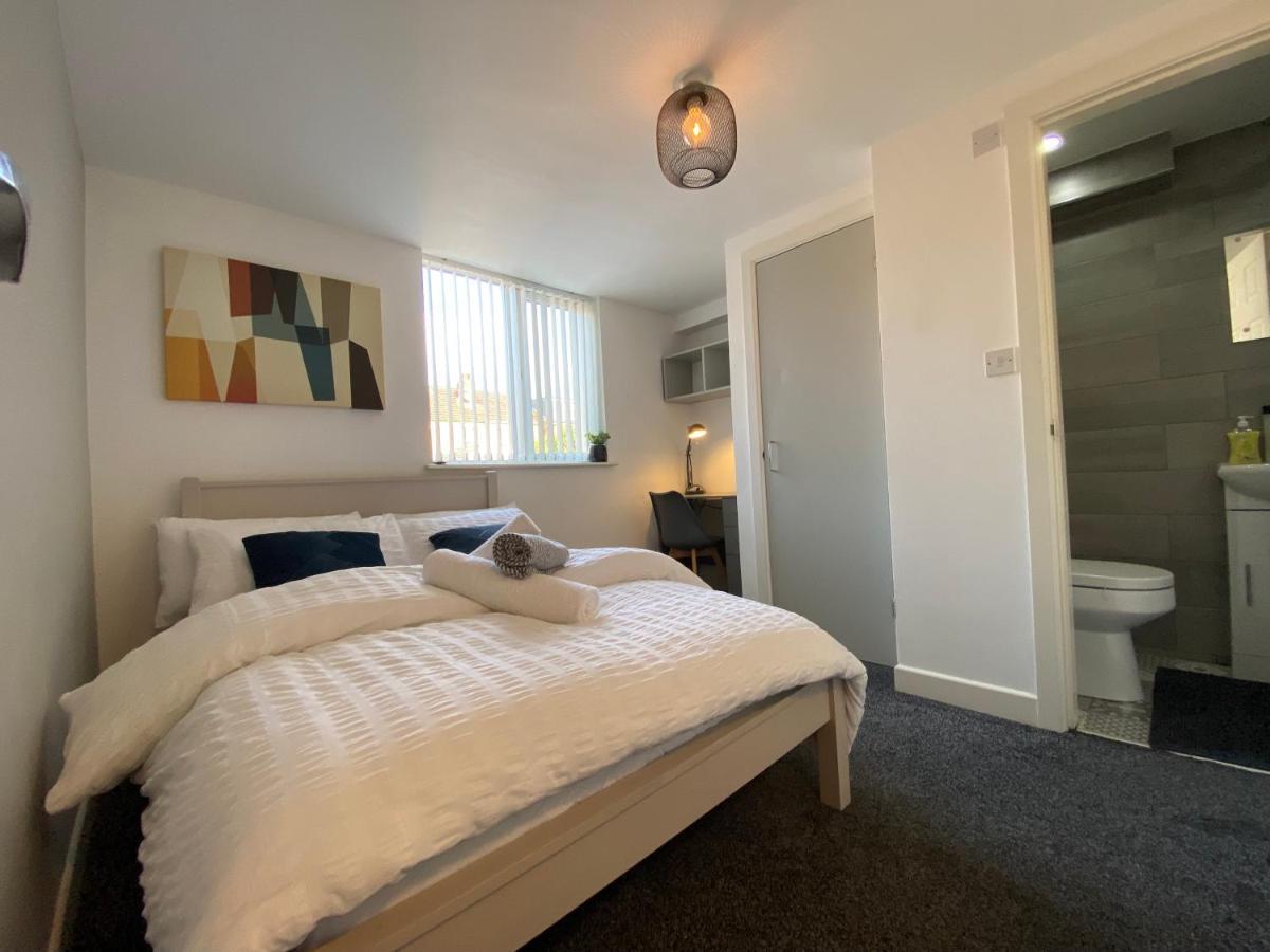 Nice Living Serviced Accommodations 2 โคเวนทรี ภายนอก รูปภาพ