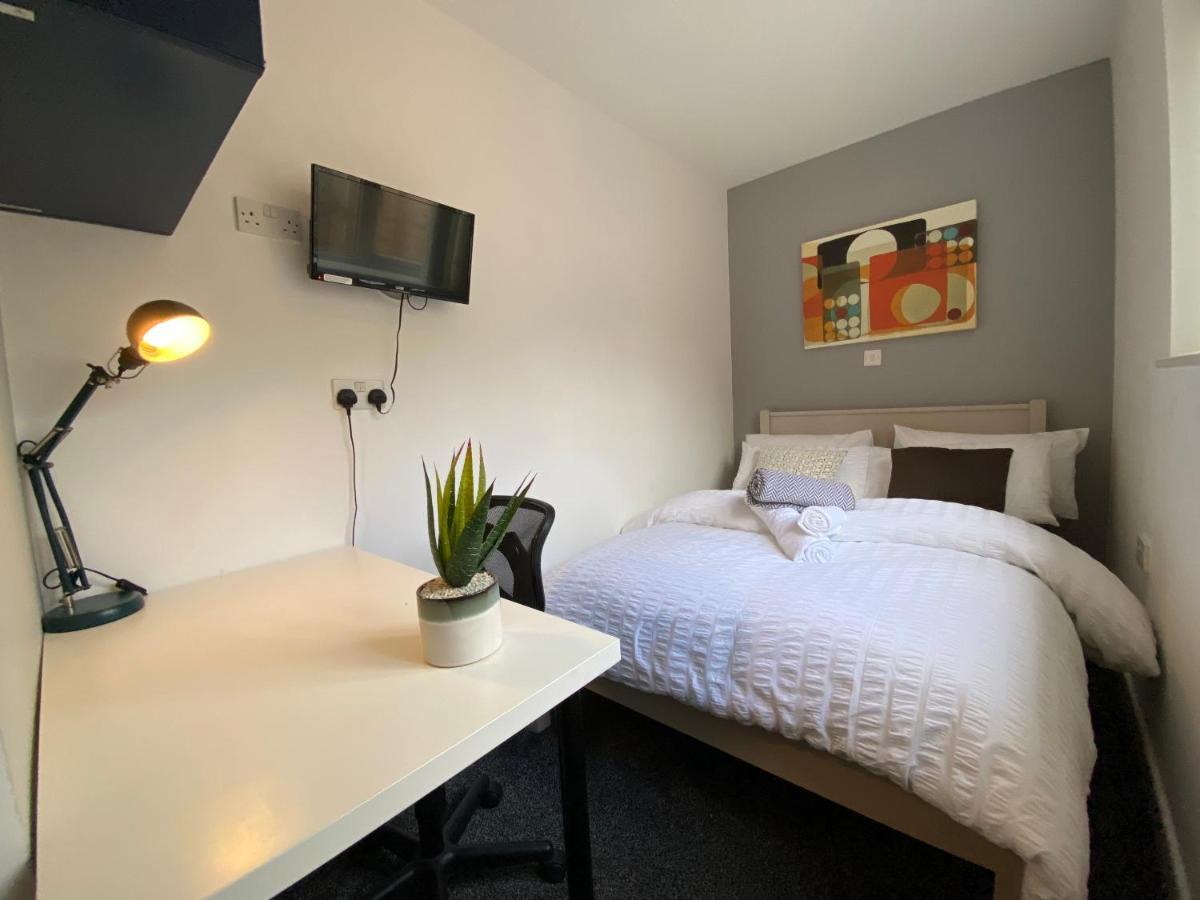 Nice Living Serviced Accommodations 2 โคเวนทรี ภายนอก รูปภาพ