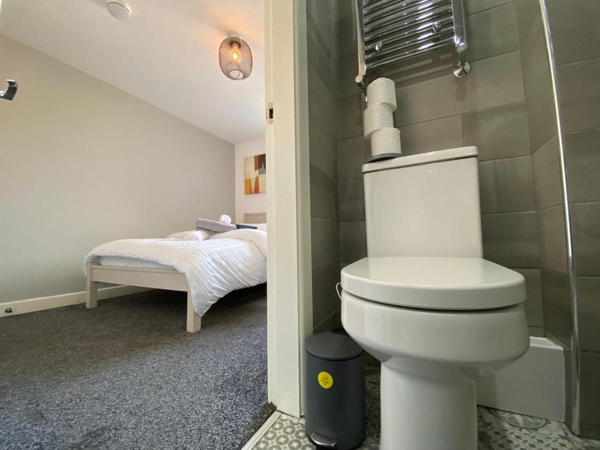 Nice Living Serviced Accommodations 2 โคเวนทรี ภายนอก รูปภาพ